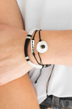 Load image into Gallery viewer, Jetsetter Journey - Black
