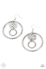 Load image into Gallery viewer, Mojave Metal Art - Silver- Aug Fashion Fix 22
