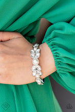 Load image into Gallery viewer, Regal Reminiscence- July Fashion Fix 21
