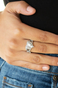 Romantic Reverie - white