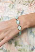 Load image into Gallery viewer, Smooth Move- May Fashion Fix 21
