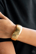 Load image into Gallery viewer, Urban Anchor - Gold- Oct Fashion Fix 22
